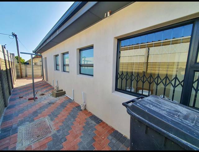 3 BEDROOM HOUSE TO LET IN TOWNSEND ESTATE